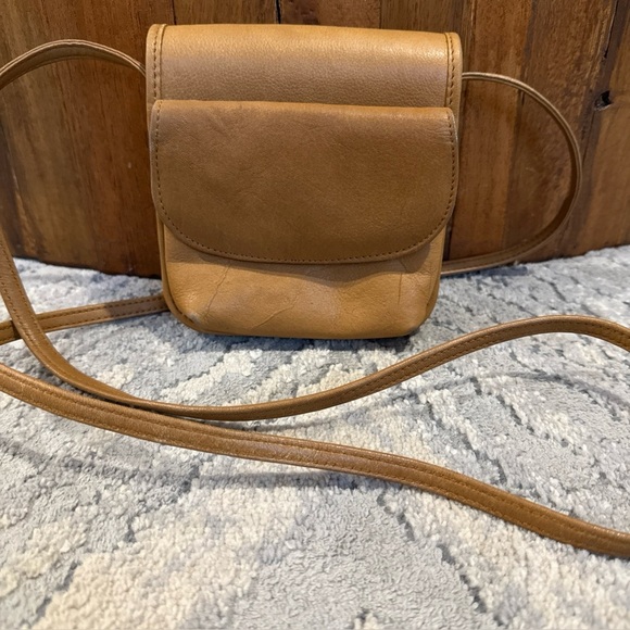 Green Fields Brown Crossbody Shoulder Handbag Purse Pocketbook Vintage Leather P - Picture 1 of 12